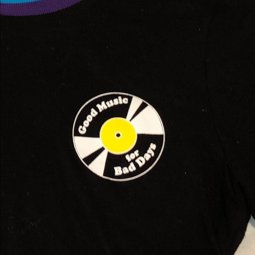 Croped tee - Picture 2 of 3